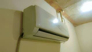 1.5 ton DC inverter hot n cool condition 10/10