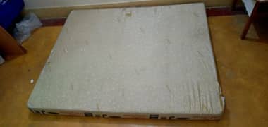 6X5 Queen size mattress in good condition 0