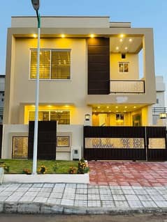 Bahria Town Phase 8 - Rafi Block House For rent Sized 5 Marla 0