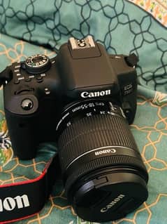 CANON EOS 750D