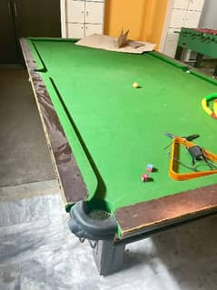 snooker table with complete equipments for sale 0
