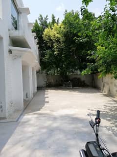 2 Kanal Commercial House Is Available For Rent