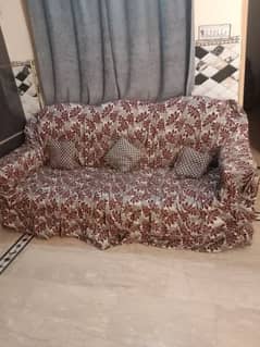 3 sofas set 3 2 1 used and in good condition