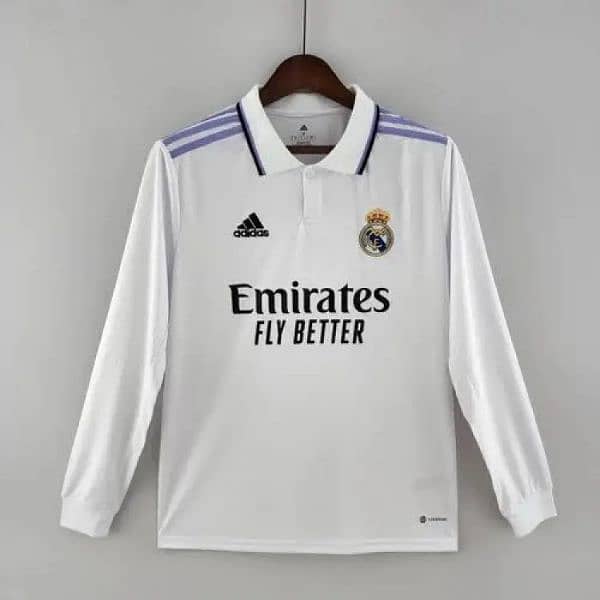 Real Madrid football kit (T-shirt + Shorts) for both boys and girls 3