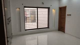 10 Marla Upper Portion 3 Bed Available For Rent In Awais Qarni Block, Bahria town Lahore.