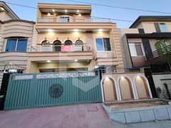 Ultra Luxary Premier Designer 8 marla Double Story House for Sale Near Gulzare Quid and Express Highway Gulberg Green Residencia
