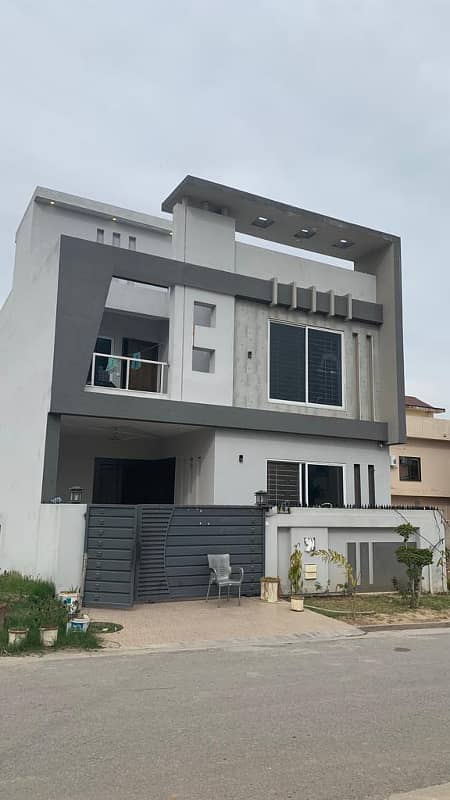 House Is Available For Sale 2