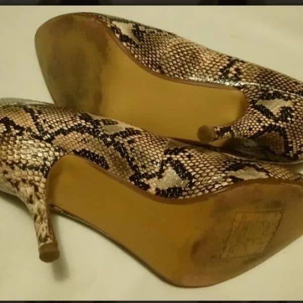 Golden heels 5