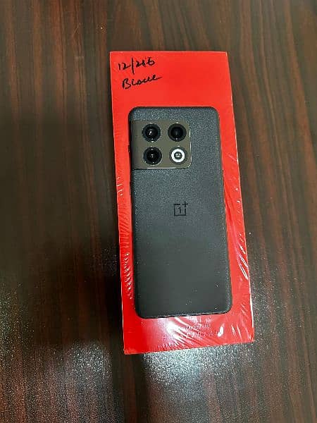 OnePlus 10 Pro, Official PTA with Box and Accessories 10