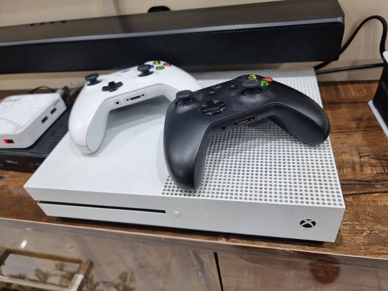 XBOX One S, 1TB with 2 Controllers 6