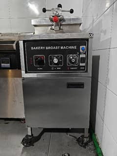 imported broast machine , pressure fryer henny penny. 0