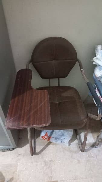 2 CHAIRS SALE IN VERY CHEAP PRICE 1 STUDY HAND BOOK WRITE READ CHAIRS 5