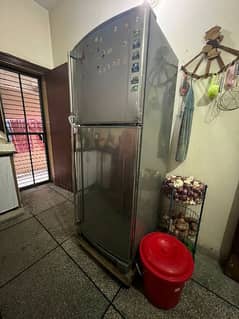 Dawlance medium size refrigerator (fridge) 0