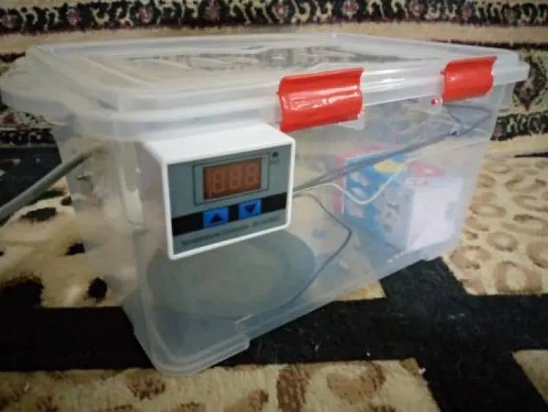 Ultra Power Saving Plastic Body Unbreakable Incubators with result 1