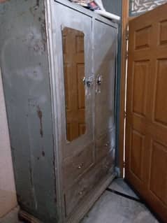 2 door Safe 0