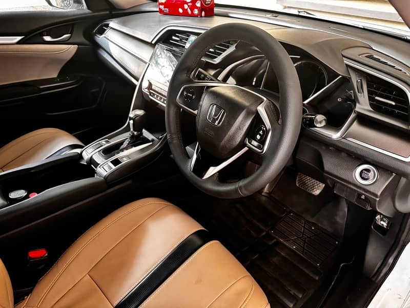 Honda Civic Oriel 2019 9