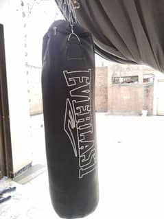 boxing Bag , punching bag available with gloves