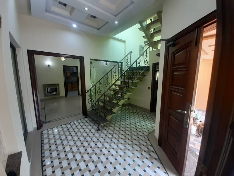 1 Kanal Upper Portion For Rent In DHA Phase 5 D BLOCK 6