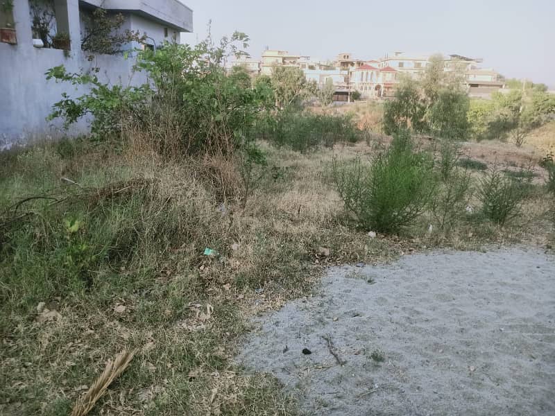 One Kanal Possessionable Plot for Sale in Aghosh Phase 1 2