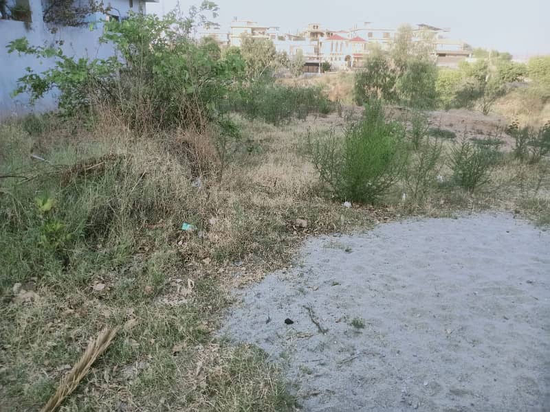 One Kanal Possessionable Plot for Sale in Aghosh Phase 1 3