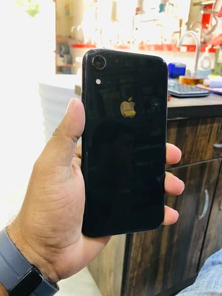 iphone xr 64gb 1