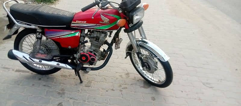 Good condition motorcycle for sale in daulat 1