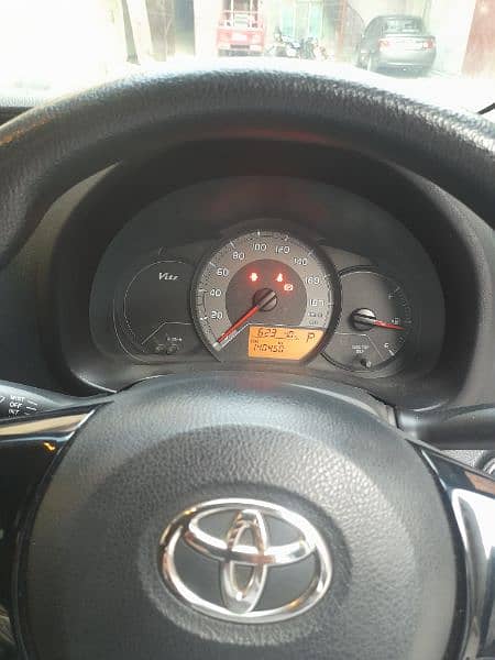 Toyota Vitz 2018 5