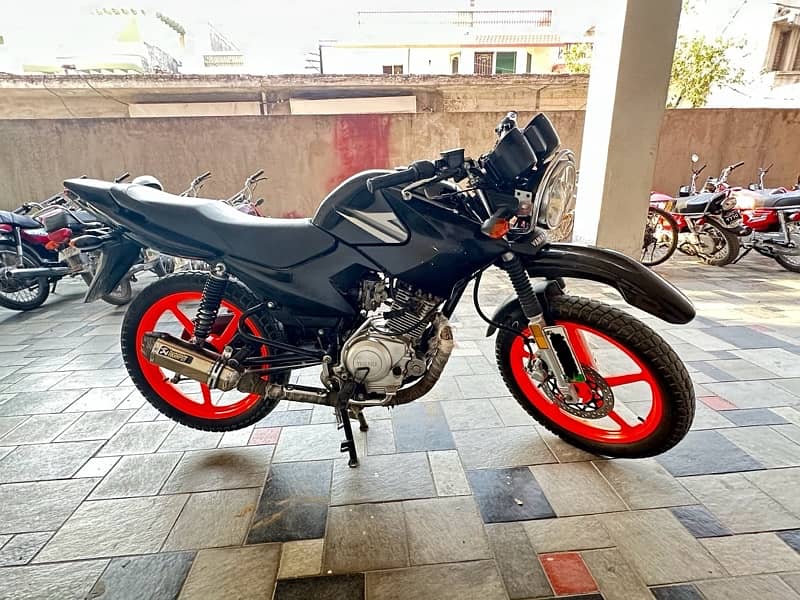 Yamaha YBRG 125 0