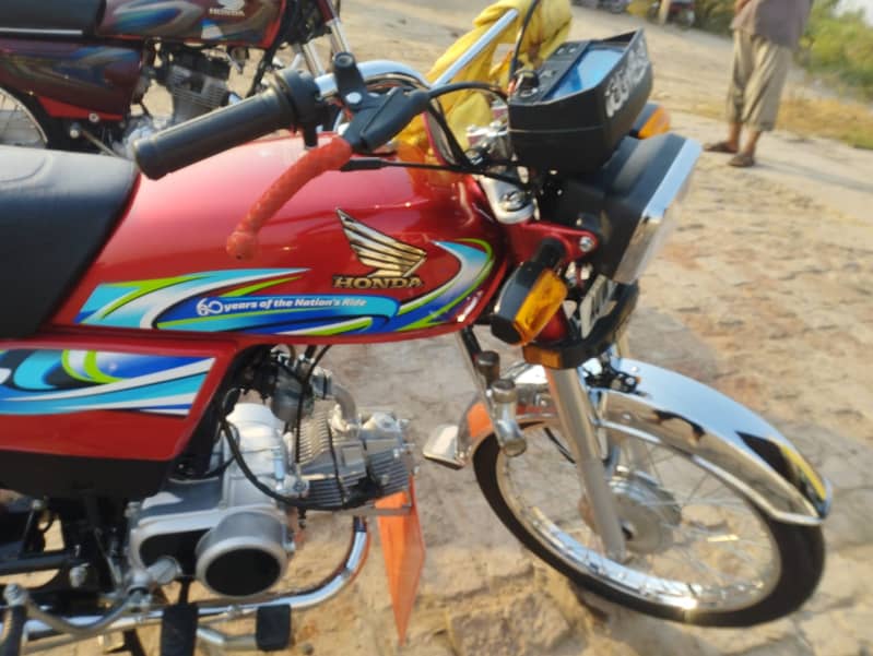 Honda CD 70 2024 3