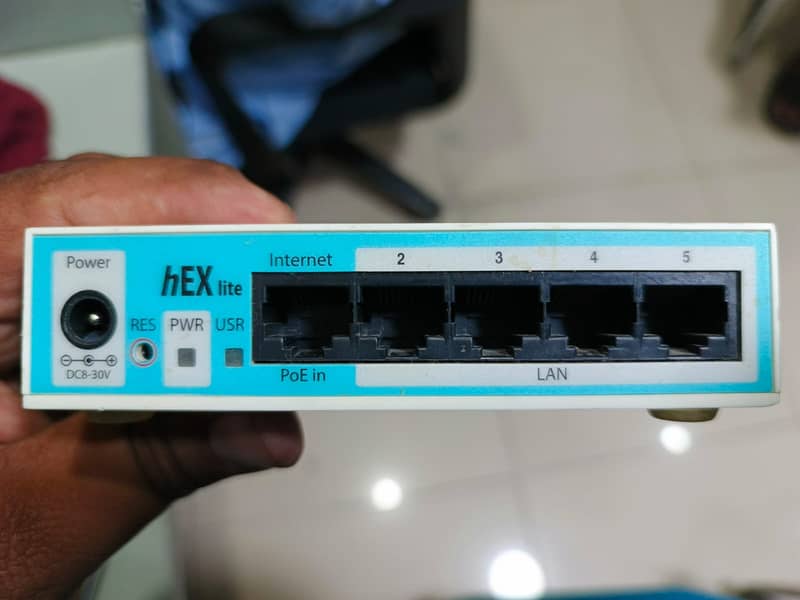 MIKROTIK RouterBOARD hEX lite (RB750r2) (RouterOS Level 4) 0