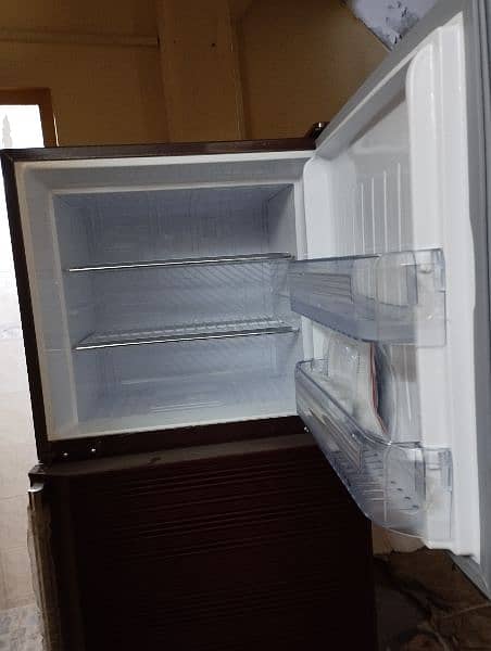 selling a orient refrigerator 2
