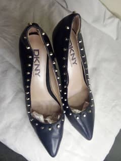 Black pre-loved heels like new clean pair