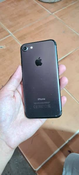 Iphone 7 (32 GB) PTA Approved All Original Phone. 6