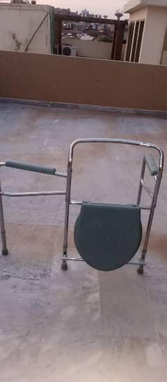 patient foldable toilet chair