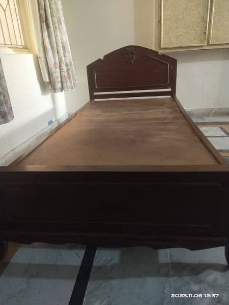 2 single beds for sale 0