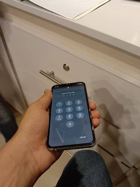 iphone xs 64 gb bettry change condition 10/9 all ok set pta proved 2