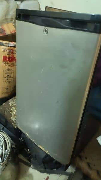 Dawlance Mini Refrigerator for Sale in Cheapest price in Lahore 1