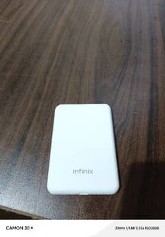 Infinix ka original wireless power Bank.
