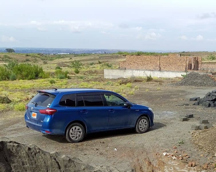 Toyota Corolla Fielder 2016 0