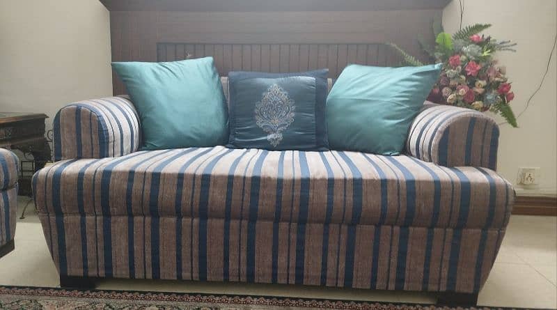 A 3 seater and a 2 seater sofa set 1