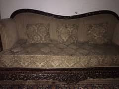 7 Seater chinioti sofa set mint condition