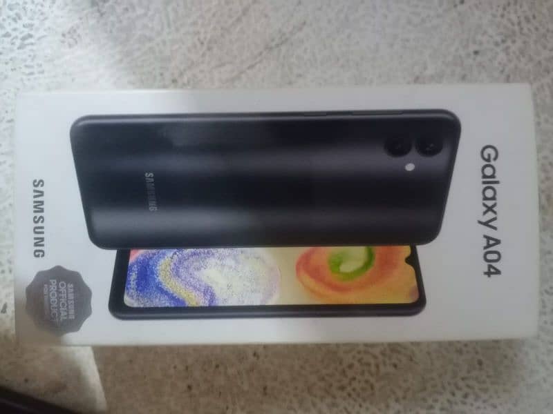 Samsung A04 4GB 64GB 7month ki warnti with box and orignal Charger 2