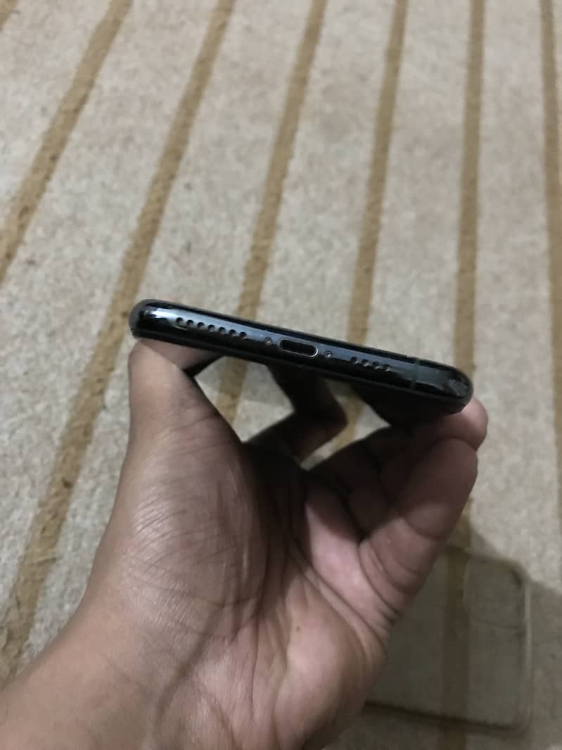 Iphone 11 Pro max 4