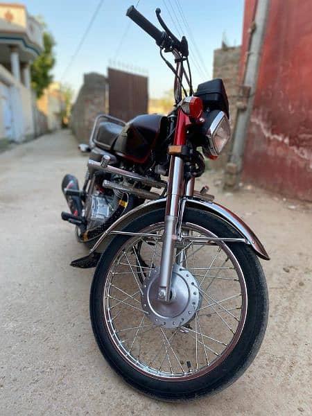 Honda CG 125 Euro 2 10/10 condition with Original Red Tanky Toppy 12