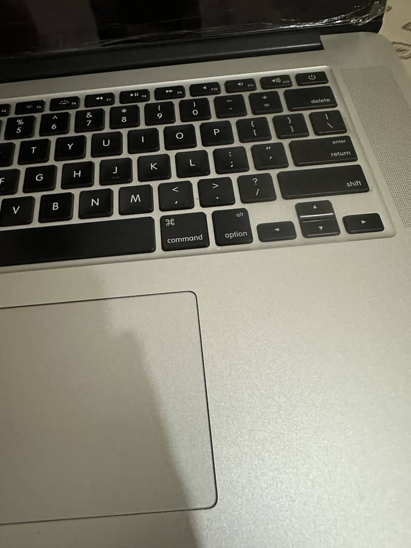 Macbook Pro 2015 mid 15 Inch 16/512 Retina Display 3