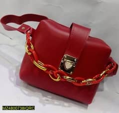 Woman chunky chain purse