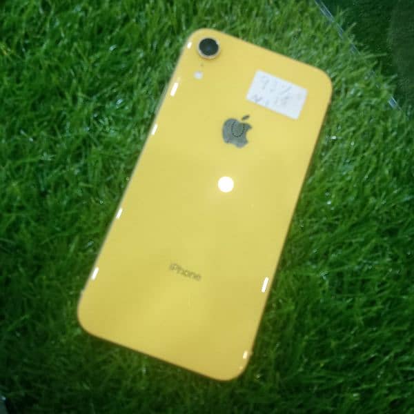 Iphone XR 128 Gb water pack. 3