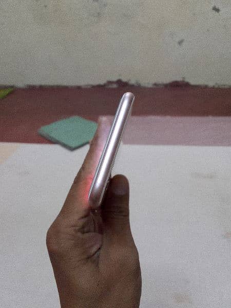 iPhone 6s non pta 16GB storage 10 by 10 the condition 4