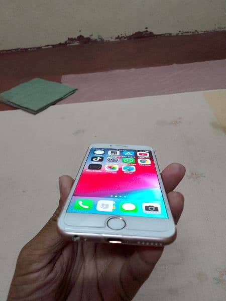 iPhone 6s non pta 16GB storage 10 by 10 the condition 6