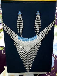artificial silver and blue necklce and earing (no lakha har style)
